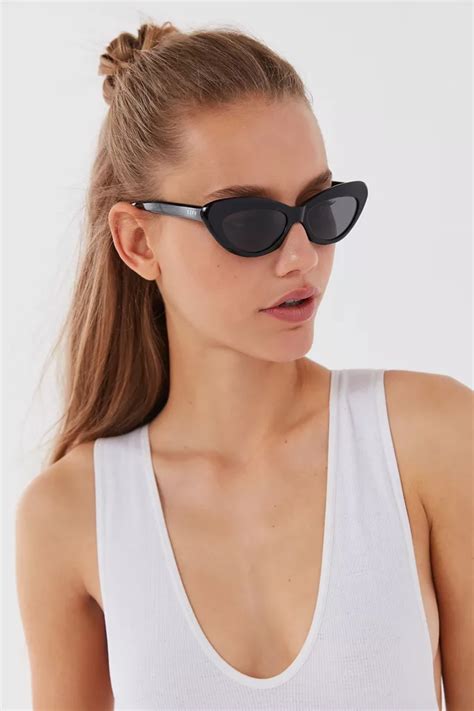 urbanoutfitters sunglasses.